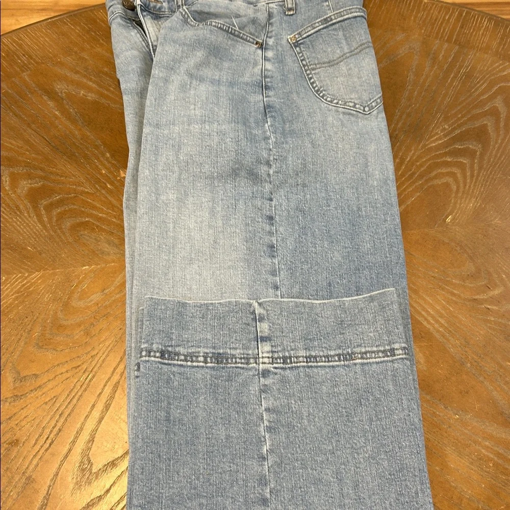 Lee Light Wash Denim Jeans - Picture 3 of 5